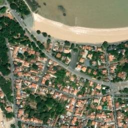 Satellite imagery of Pointe de l'Aiguille, FR