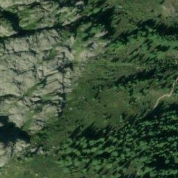 Satellite imagery of La roche striée, IT