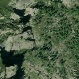 Satellite imagery of La roche striée, IT