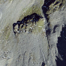 Satellite imagery of Lui des Bôres, CH