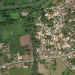 Satellite imagery of Pigeonnier et vestiges de l'abbaye de Montierneuf, FR