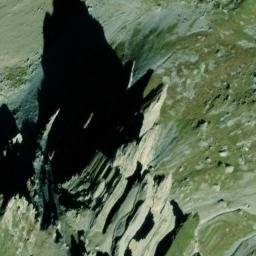 Satellite imagery of cairn, IT