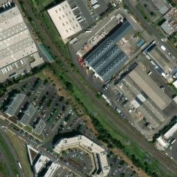 Satellite imagery of Château de Sarlièves, FR