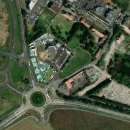 Satellite imagery of Château de Sarlièves, FR