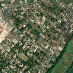 Satellite imagery of Château Royal de Cognac, FR