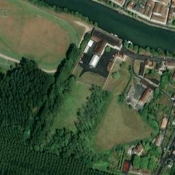 Satellite imagery of Château de Jarnac, FR