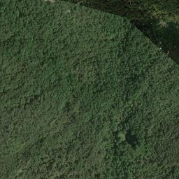 Satellite imagery of Lokev, boundary stone, IT