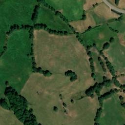 Satellite imagery of Château d'Apchon, FR