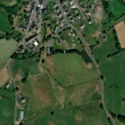 Satellite imagery of Château d'Apchon, FR