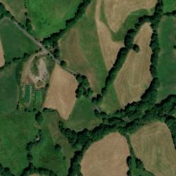 Satellite imagery of Château d'Apchon, FR