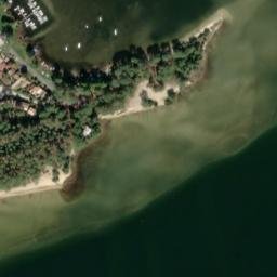 Satellite imagery of Pointe de Piquerot, FR