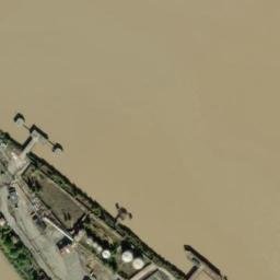 Satellite imagery of Bec d'Ambès, FR