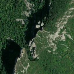 Satellite imagery of Rochers des Deux Soeurs, FR