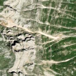 Satellite imagery of Rochers de la Peyrouse, FR