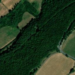 Satellite imagery of Château des Huttes, FR