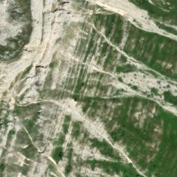 Satellite imagery of Rochers de la Peyrouse, FR