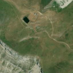 Satellite imagery of cairn, FR