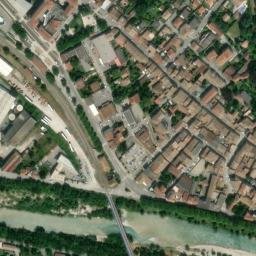Satellite imagery of La tour de Crest, FR