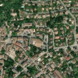 Satellite imagery of La tour de Crest, FR