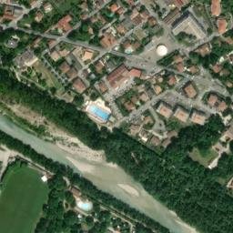 Satellite imagery of La tour de Crest, FR