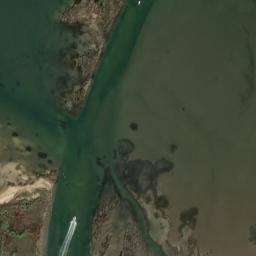 Satellite imagery of Pointe de l'Eyre, FR