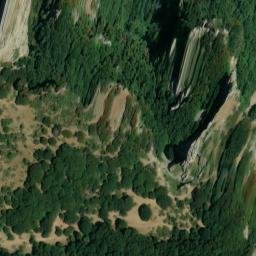 Satellite imagery of Roche Courbe, FR