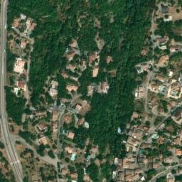 Satellite imagery of cairn, FR