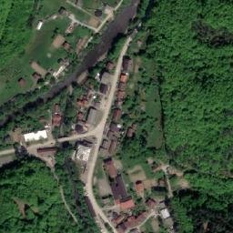 Satellite imagery of Magnezit, BA