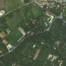 Satellite imagery of Chateau de Grignan, FR
