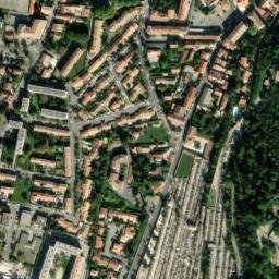 Satellite imagery of Château des princes d'Orange, FR