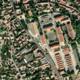 Satellite imagery of Château des princes d'Orange, FR