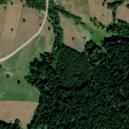 Satellite imagery of Mačak, BA