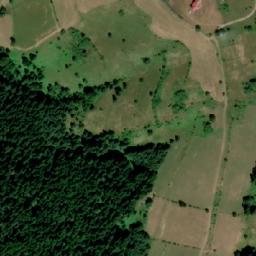 Satellite imagery of Mačak, BA