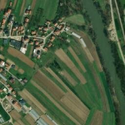 Satellite imagery of Mostre Radio Mast, BA