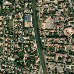 Satellite imagery of Abbaye Saint-André, FR