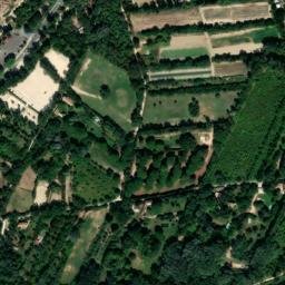 Satellite imagery of Abbaye Saint-André, FR
