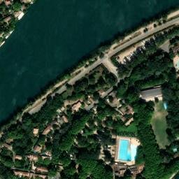 Satellite imagery of Ancien Collège de Cisterciens de Sénanque, FR
