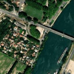 Satellite imagery of Ancien Collège de Cisterciens de Sénanque, FR