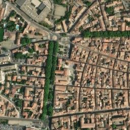 Satellite imagery of Château de Beaucaire, FR