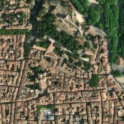 Satellite imagery of Château de Beaucaire, FR