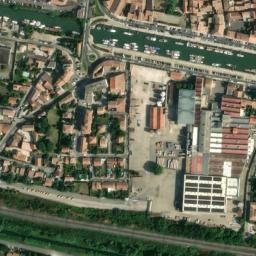 Satellite imagery of Château de Beaucaire, FR