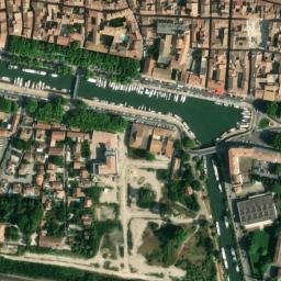 Satellite imagery of Château de Beaucaire, FR
