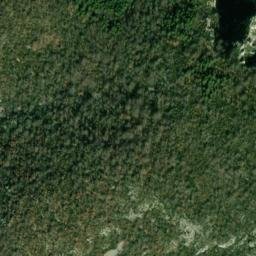 Satellite imagery of cairn, FR