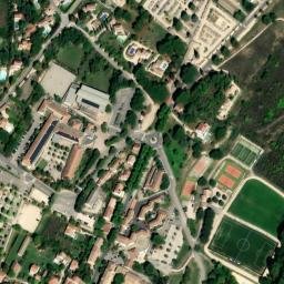 Satellite imagery of Château de la Tour-d'Aigues, FR