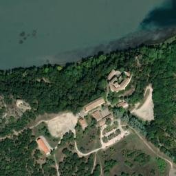 Satellite imagery of Château de Cadarache, FR