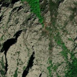 Satellite imagery of cairn, FR