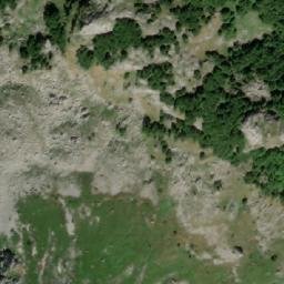 Satellite imagery of Mali Treskač, BA
