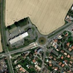 Satellite imagery of Pyramide marquant la limite entre la Guyenne et le Languedoc, ES