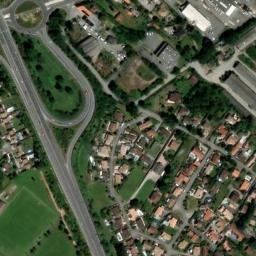 Satellite imagery of Pyramide marquant la limite entre la Guyenne et le Languedoc, ES