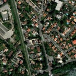 Satellite imagery of Pyramide marquant la limite entre la Guyenne et le Languedoc, ES
